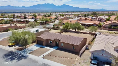 1011 W Rio Hondo, Green Valley, AZ 85614