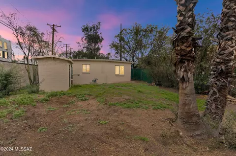 1132 N Dodge Blvd, Tucson, AZ 85716