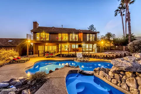 2990 W Camino Claveles, Tucson, AZ 85745