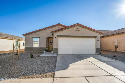 379 S Juniper St, Benson, AZ 85602