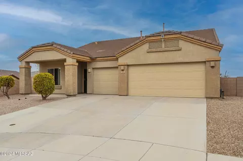 715 S Harry P Stagg Pl, Vail, AZ 85641