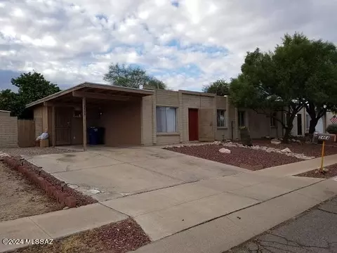 2464 S Rose Peak Dr, Tucson, AZ 85710