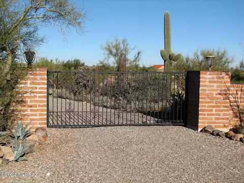 4890 W Sweetwater Dr, Tucson, AZ 85745