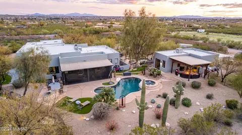 10597 E Fort Lowell Rd, Tucson, AZ 85749