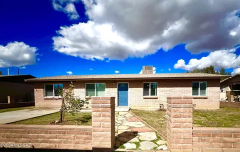 3691 E Drydock Pl, Tucson, AZ 85739
