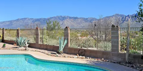 11782 N Pyramid Point Dr, Oro Valley, AZ 85737