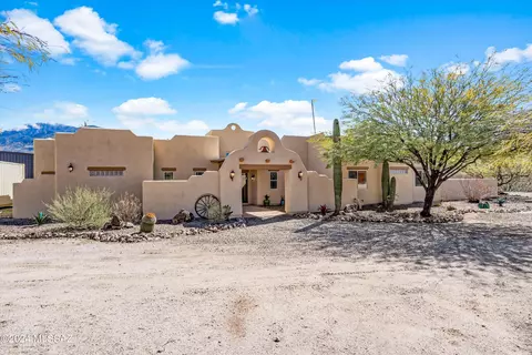 8005 S Pistol Hill Rd, Vail, AZ 85641