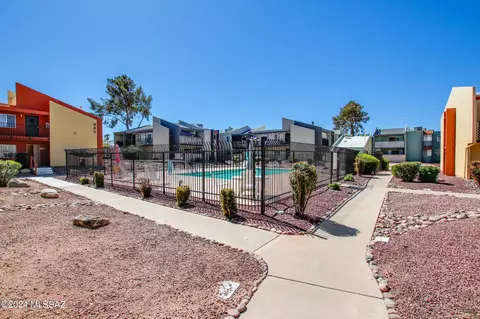 828 S Langley Ave #201, Tucson, AZ 85710