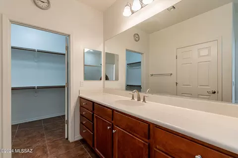 Bath - 8952 E Wright School Loop, Tucson, AZ 85715 photo 2 of 3