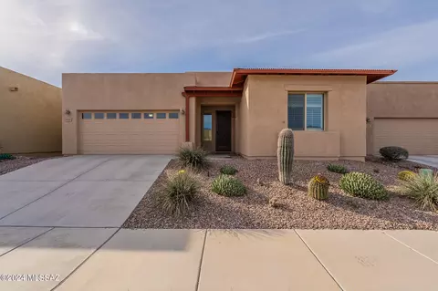 8952 E Wright School Loop, Tucson, AZ 85715