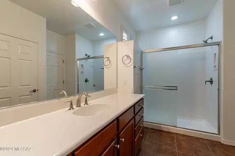 Bath - 8952 E Wright School Loop, Tucson, AZ 85715 photo 3 of 3