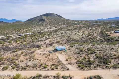 6425 W Bucking Horse Rd, Sahuarita, AZ 85629
