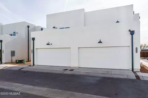 3748 E Mondego Ct, Tucson, AZ 85716