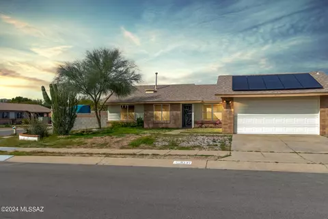 6131 N Tarragon Ave, Tucson, AZ 85741