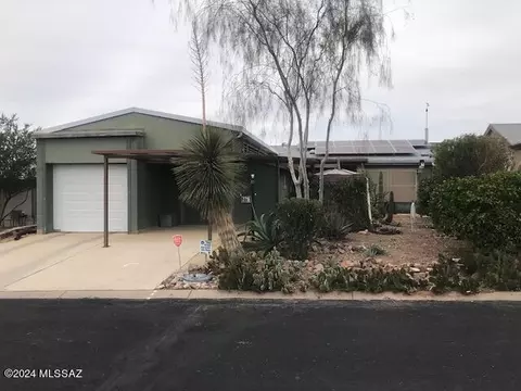 7716 W Copper Nugget Dr, Tucson, AZ 85735