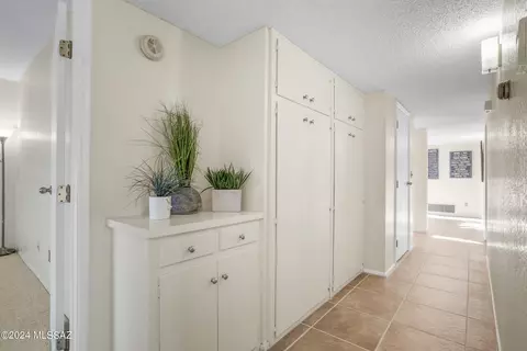9311 E Walnut Tree Dr, Tucson, AZ 85749 photo 11