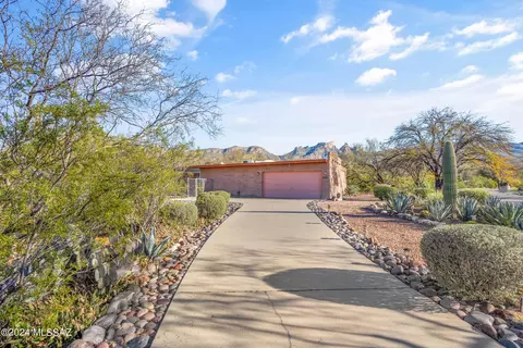 9311 E Walnut Tree Dr, Tucson, AZ 85749 photo 4