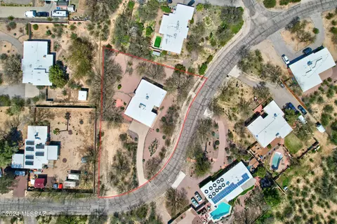 9311 E Walnut Tree Dr, Tucson, AZ 85749 photo 2