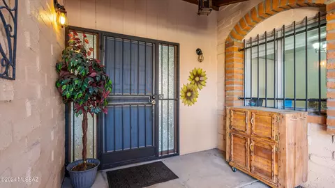 Exterior - 4214 E Allison Rd, Tucson, AZ 85712 photo 5 of 12