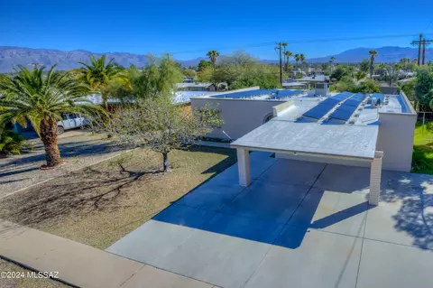 2225 S Avenida Guillermo, Tucson, AZ 85710