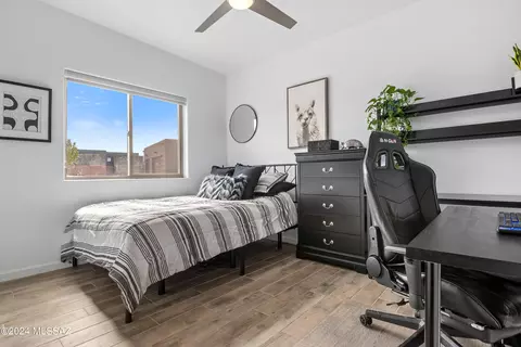 Bedroom - 3495 E Shade Rock Pl, Vail, AZ 85641 photo 6 of 7