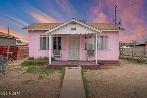2536 S 8th Ave, Tucson, AZ 85713