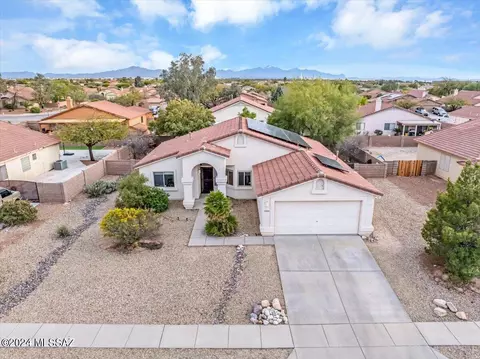 8870 E Maxwell Dr, Tucson, AZ 85747