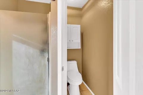 Bath - 8870 E Maxwell Dr, Tucson, AZ 85747 photo 6 of 7