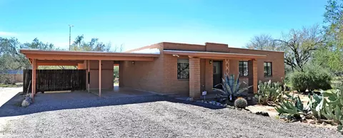 1161 W Newton Dr, Tucson, AZ 85704