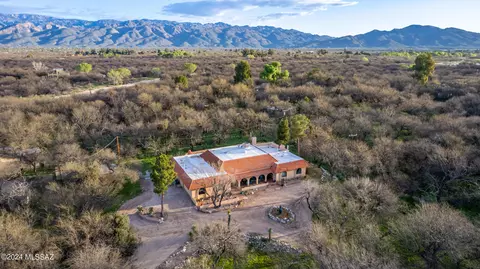 View/Area - 10553 E Speedway Blvd, Tucson, AZ 85748 photo 4 of 11