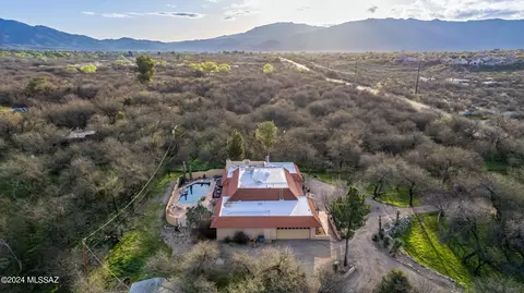 View/Area - 10553 E Speedway Blvd, Tucson, AZ 85748 photo 8 of 11