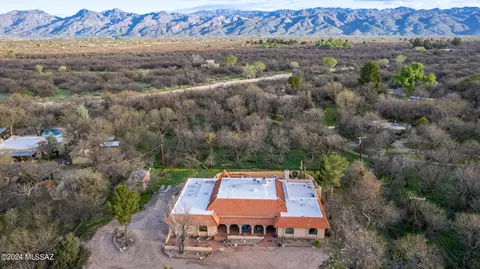 View/Area - 10553 E Speedway Blvd, Tucson, AZ 85748 photo 5 of 11