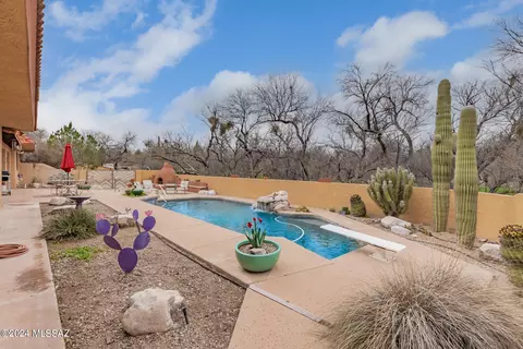 Exterior - 10553 E Speedway Blvd, Tucson, AZ 85748 photo 8 of 10