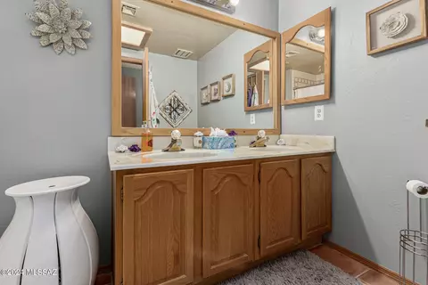 Bath - 10553 E Speedway Blvd, Tucson, AZ 85748 photo 4 of 5