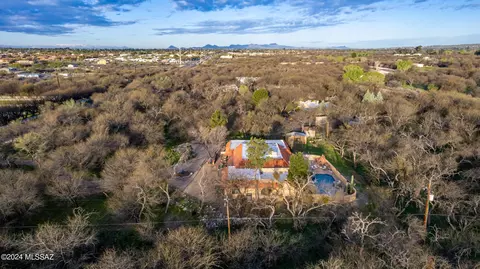 View/Area - 10553 E Speedway Blvd, Tucson, AZ 85748 photo 6 of 11