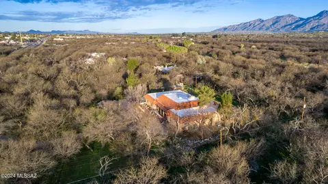 View/Area - 10553 E Speedway Blvd, Tucson, AZ 85748 photo 10 of 11