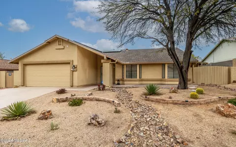 4860 W Bayberry St, Tucson, AZ 85742