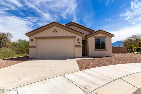 2905 S Royal Aberdeen Loop, Green Valley, AZ 85614