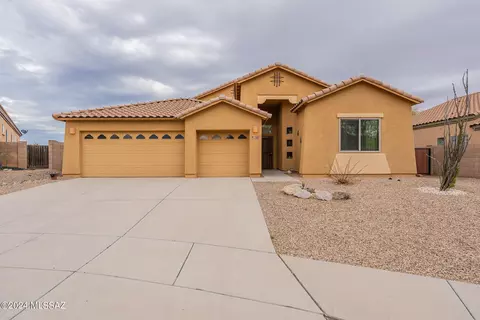 7401 S Willow Bay Dr, Tucson, AZ 85757