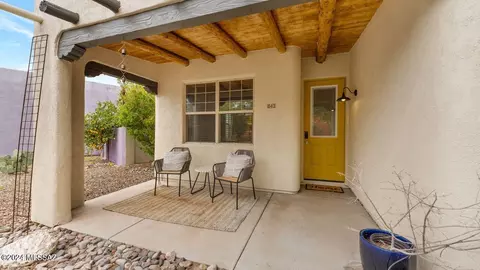 10413 E Roylstons Ln, Tucson, AZ 85747