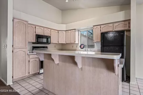 Kitchen - 9541 E Danforth Pl, Tucson, AZ 85747 photo 1 of 4