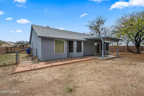 Exterior - 9541 E Danforth Pl, Tucson, AZ 85747 photo 4 of 9