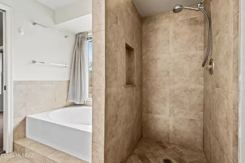 Bath - 9541 E Danforth Pl, Tucson, AZ 85747 photo 4 of 4
