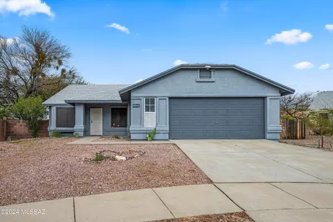 Exterior - 9541 E Danforth Pl, Tucson, AZ 85747 photo 2 of 9