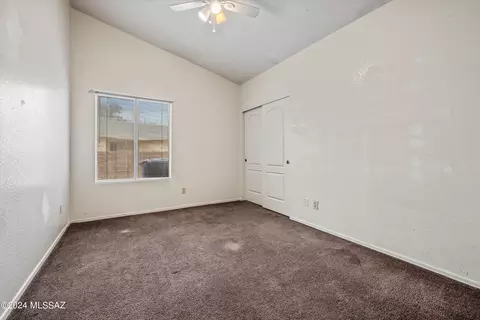 Bedroom - 9541 E Danforth Pl, Tucson, AZ 85747 photo 4 of 6