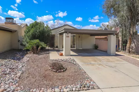 1025 N Fleetwood Pl, Tucson, AZ 85748
