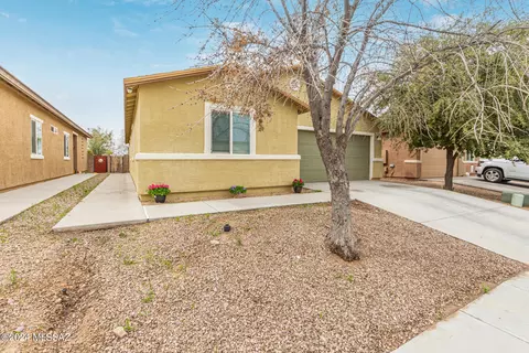 Exterior - 4792 E Desert Thorn Dr, Tucson, AZ 85756 photo 2 of 4