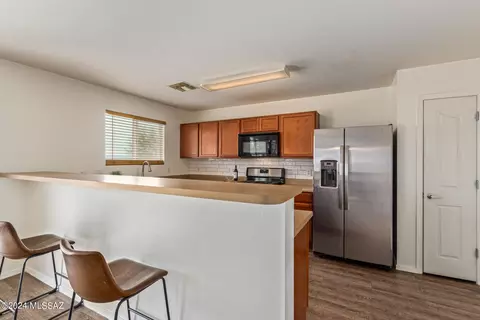Kitchen - 4792 E Desert Thorn Dr, Tucson, AZ 85756 photo 2 of 5