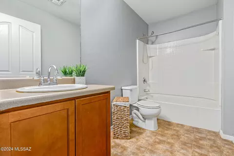 Bath - 4792 E Desert Thorn Dr, Tucson, AZ 85756 photo 2 of 2