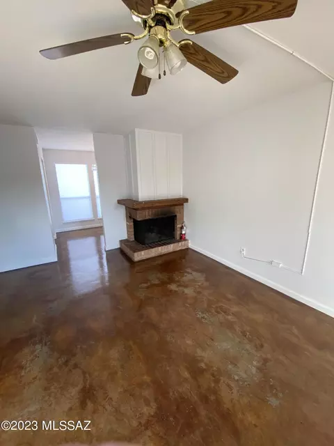 1620 N Wilmot Rd #J108, Tucson, AZ 85712